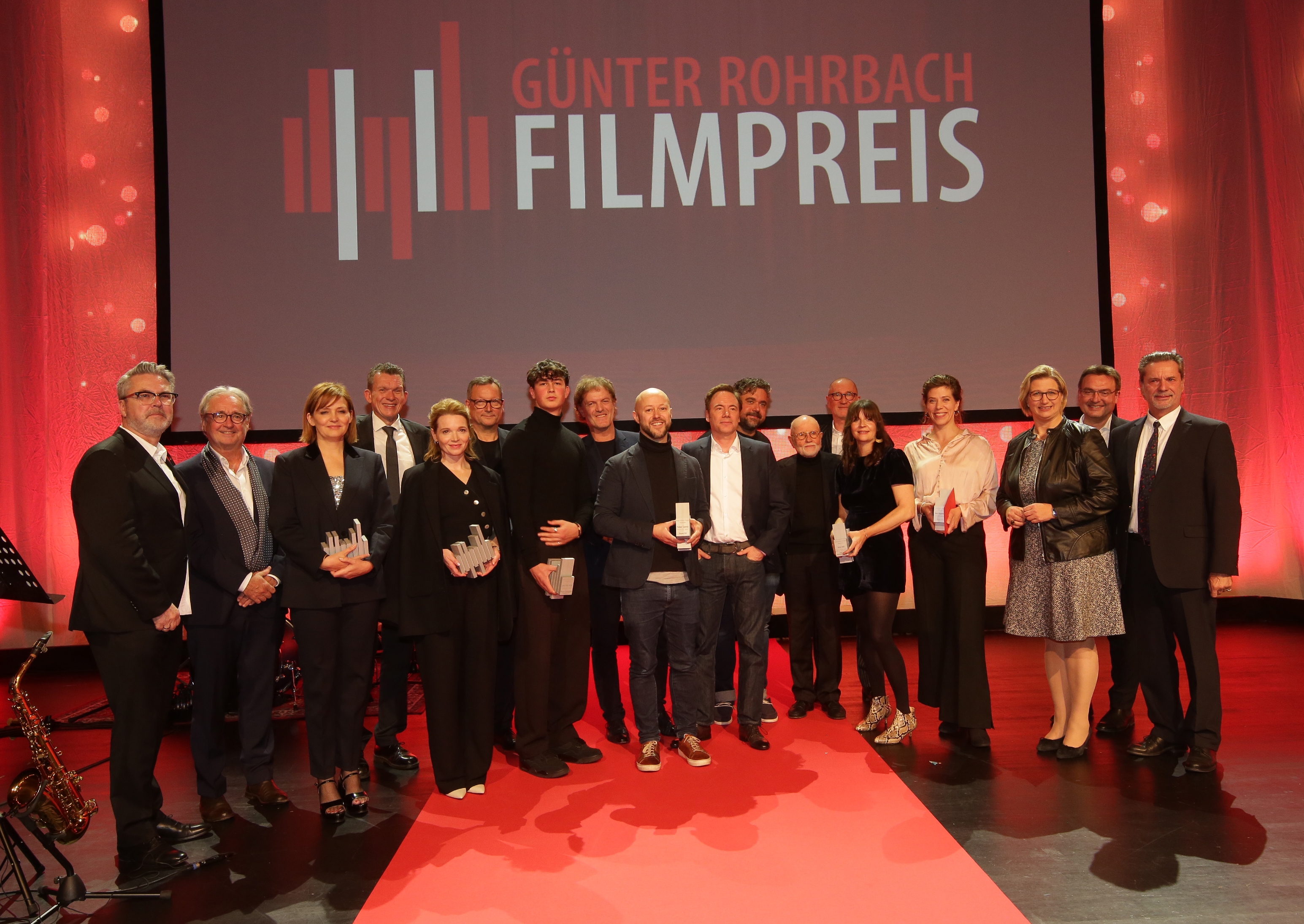 „Sonne und Beton“ mit Günter Rohrbach Filmpreis ausgezeichnet