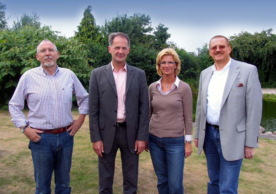 Freuen sich auf gute Zusammenarbeit (v.l.): Karl Höffkes, Klaus Schröder, Ursula Schneider und Johannes Haneke