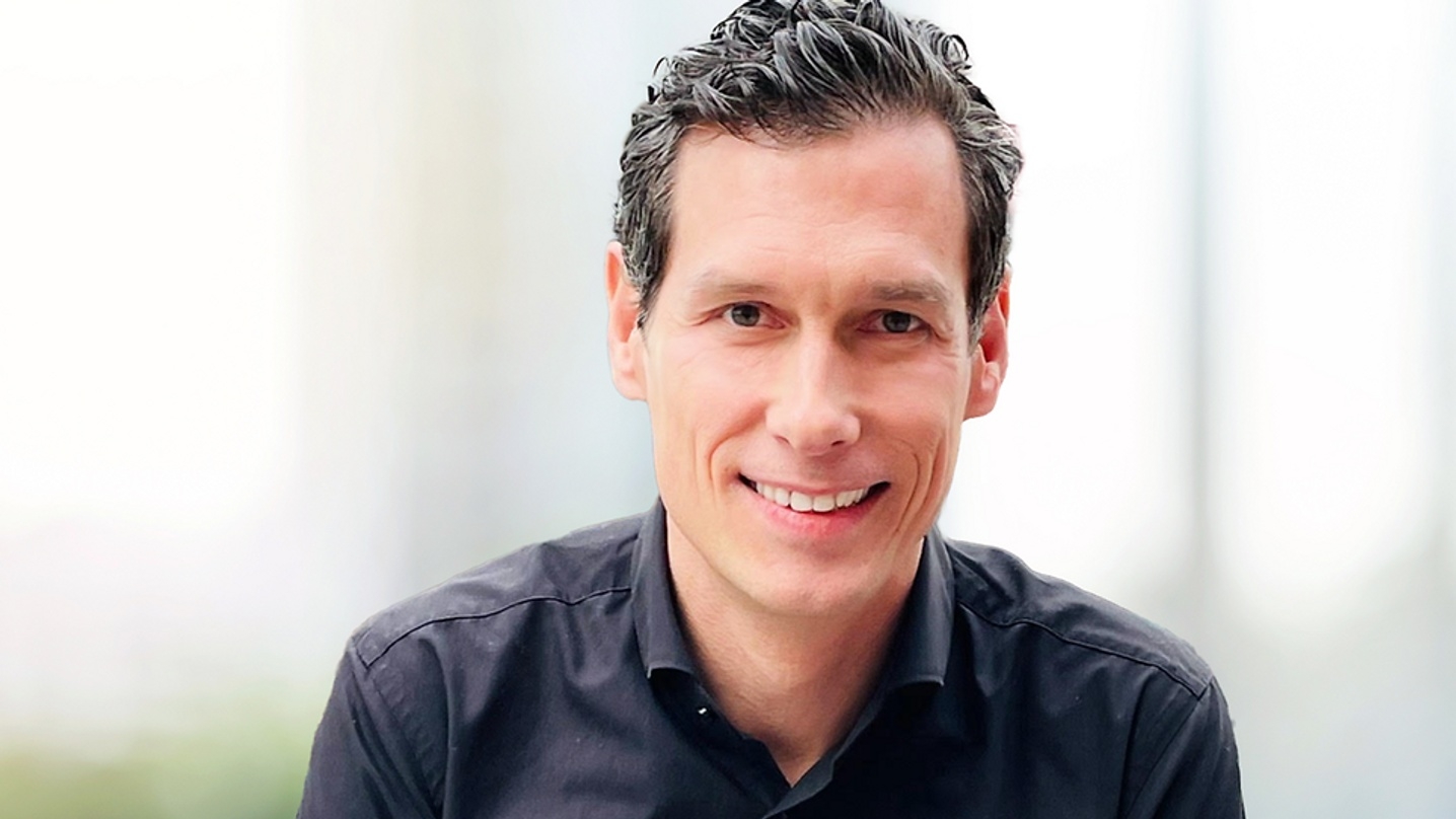 Martell Beck wird Marketingchef der Deutschen Bahn, Vorgänger Kornmann leitet digitale Innovationen für Marketing und Kommunikation 