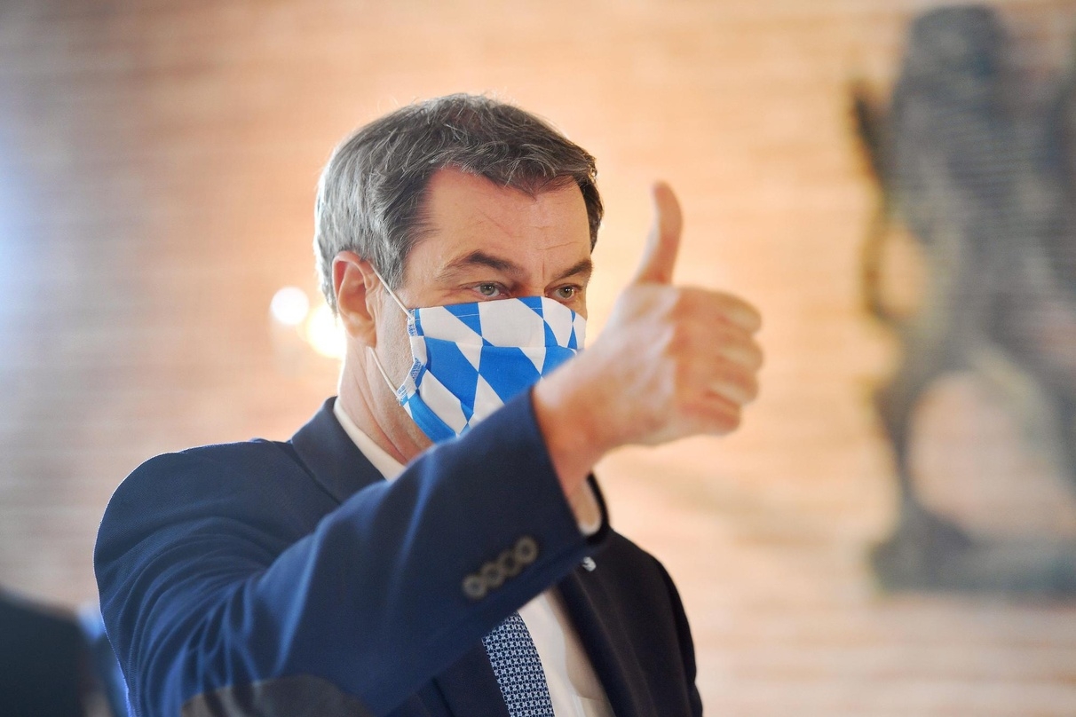 In der Sitzung des Bayerischen Ministerrats unter der Leitung von Ministerpräsident Markus Söder ist heute eine Lockerung der Maskenpflicht in den Kinos beschlossen worden 