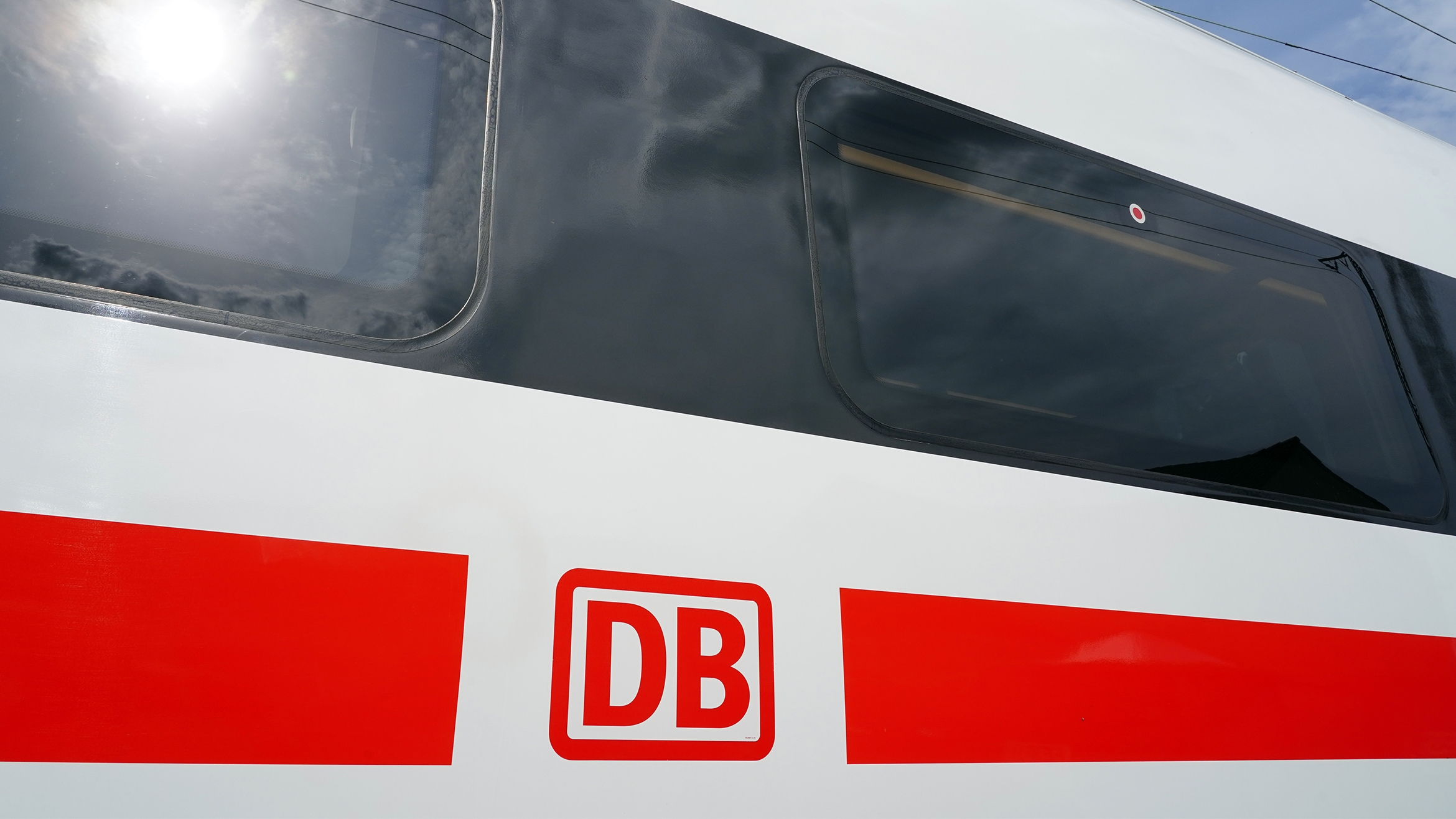 Die Deutsche Bahn stellt die Printausgabe von "DB mobil" ein -