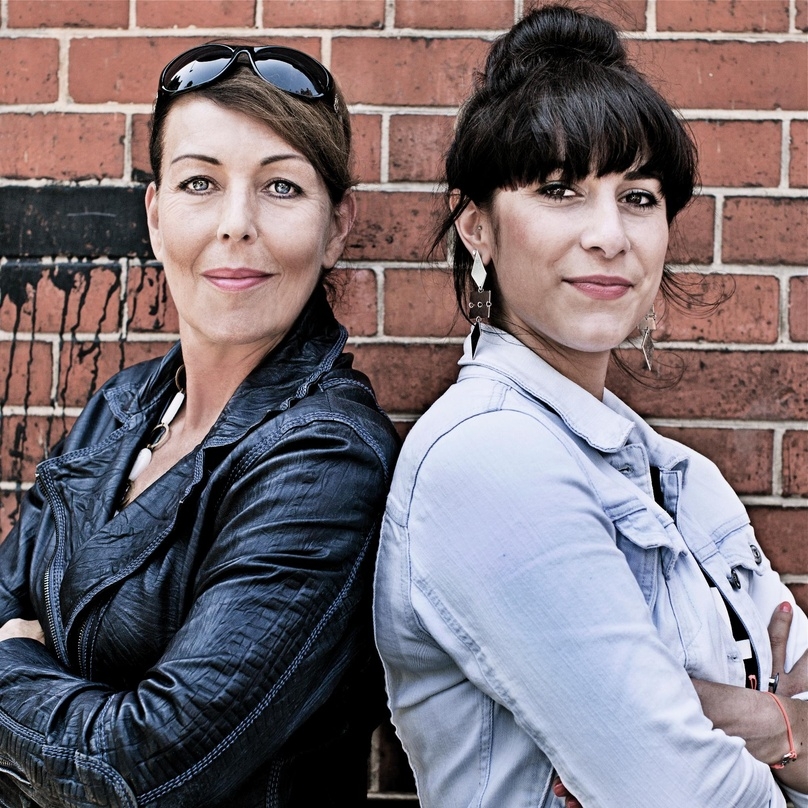 Machen DolceRita bei Warner Music: Rita Flügge-Timm (links) und Jenny Belger