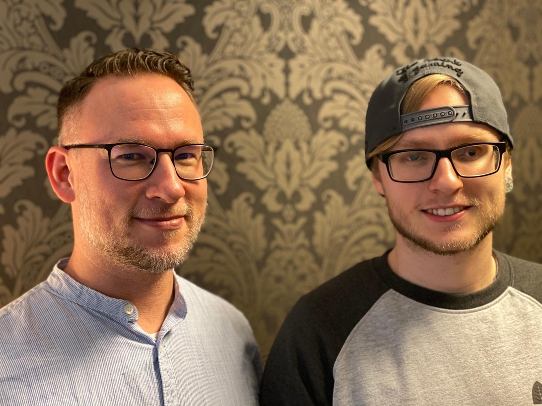 Marian Denefleh (links) und Kai Mergener (rechts) verstärken ab sofort als Produktmanager und Community Manager das Team von Assemble Entertainment in Wiesbaden.