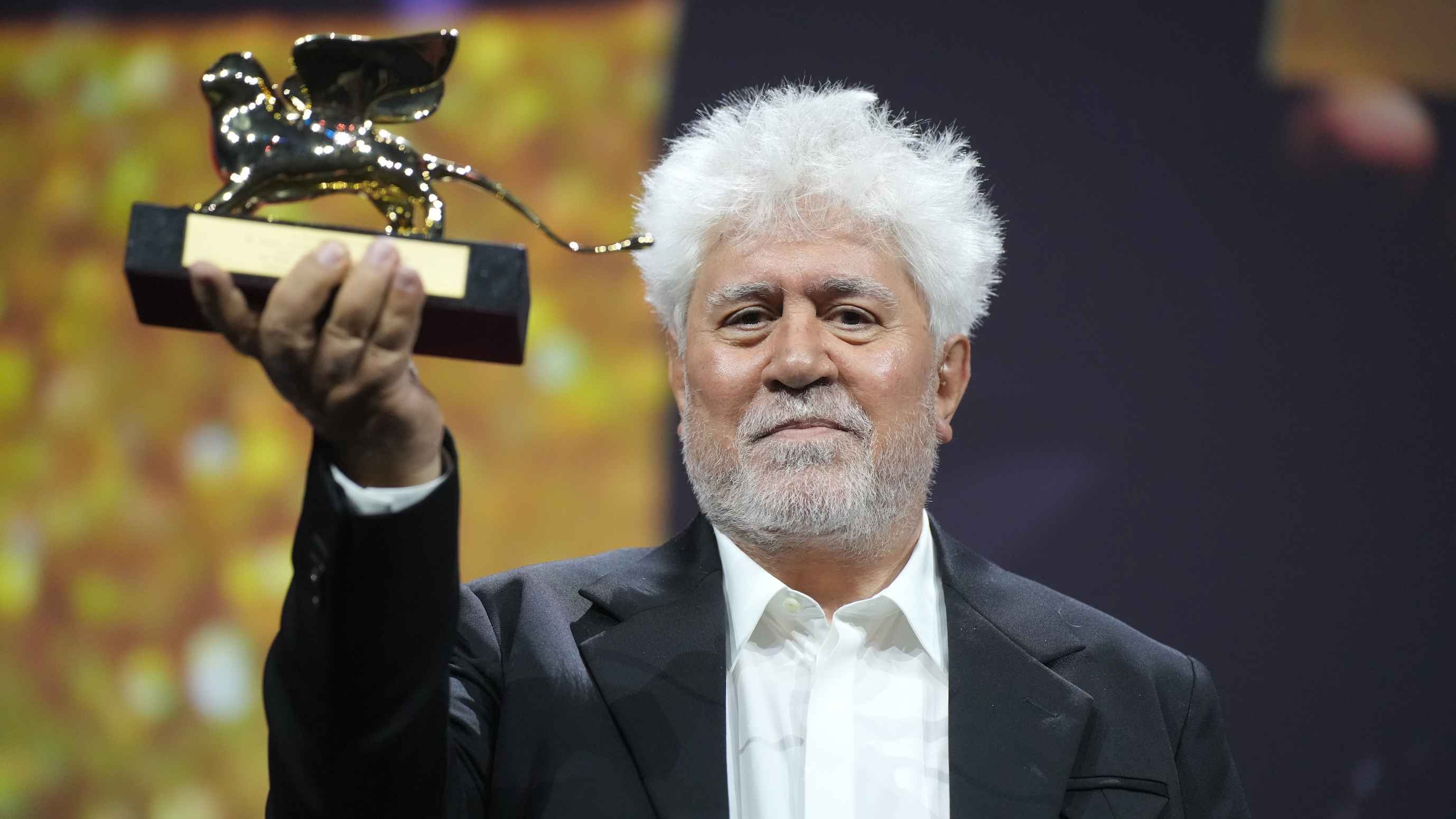 Pedro Almodóvar mit dem Goldenen Löwen 2024