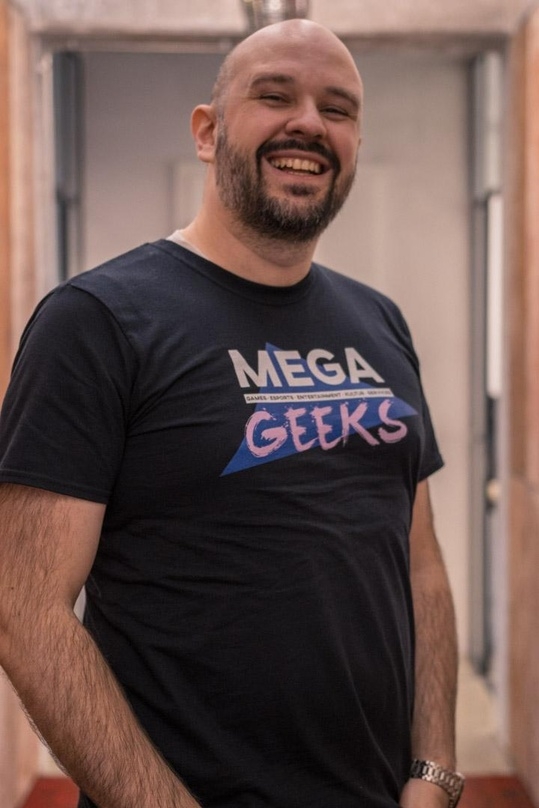 Alex Ziska von Mega Geeks.
