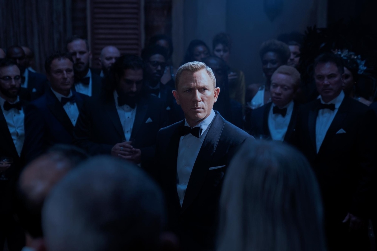 Bond is back on top - an Wochenende acht!