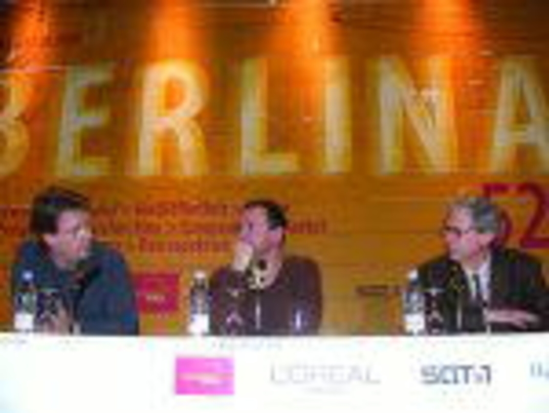 Robert Fox und Hugh Bonneville präsentierten "Iris" bei der Berlinale