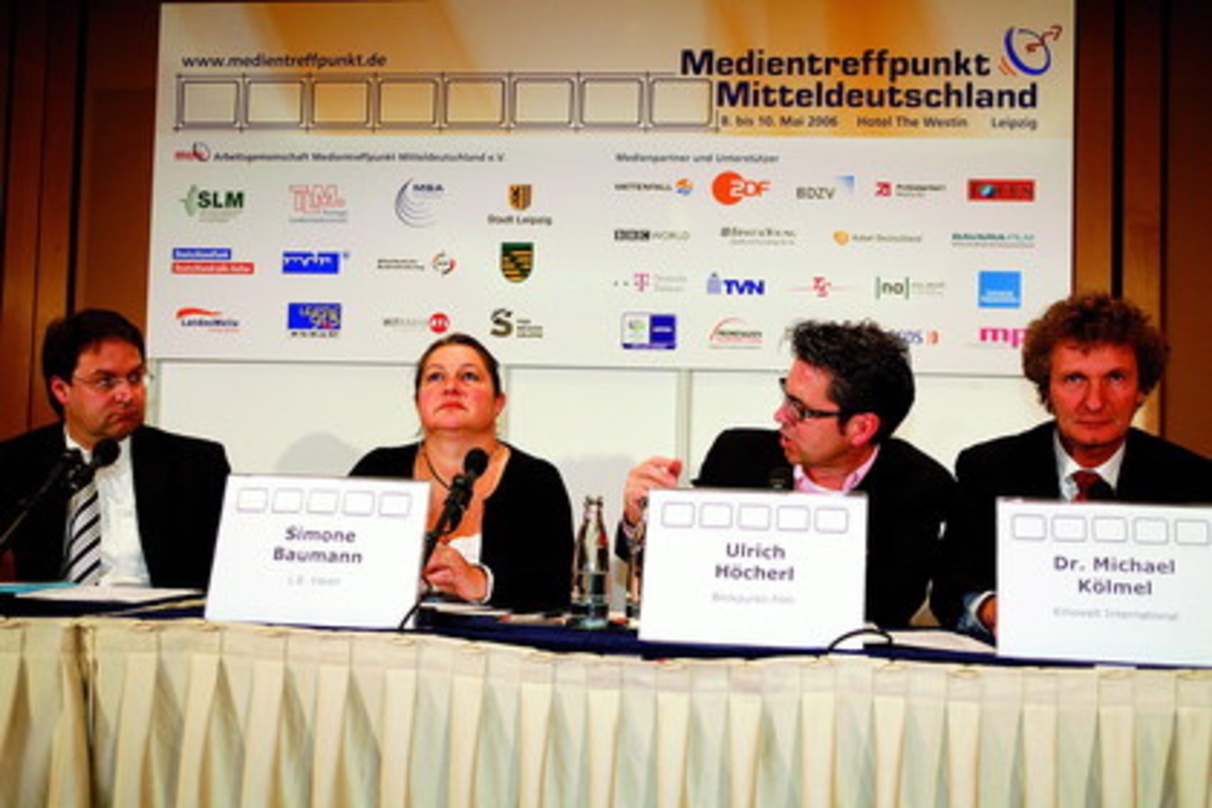 Panelteilnehmer Hermann Winkler, Sächsischer Staatsminister, Simone Baumann, L. E. Vision, Ulrich Höcherl, Chefredakteur "Blickpunkt:Film", und Michael Kölmel, Geschäftsführer Kinowelt (v. l.)