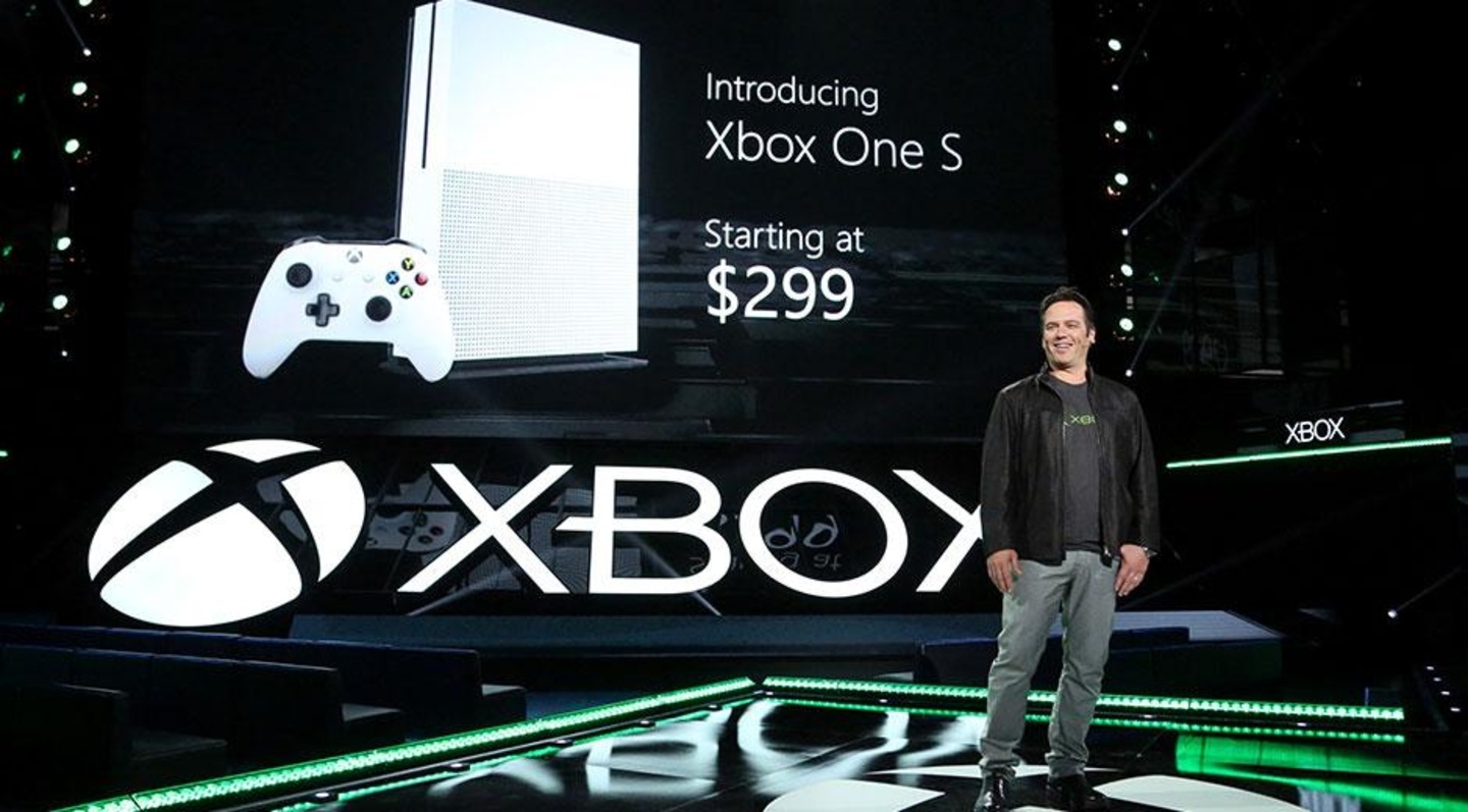 Phil Spencer, Head of Xbox, kündigte in LA gleich zwei neue Konsolen an