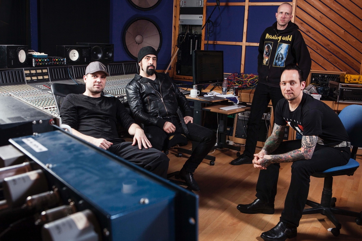Übernehmen auch in Österreich die Charts-Spitze bei den Alben: Volbeat
