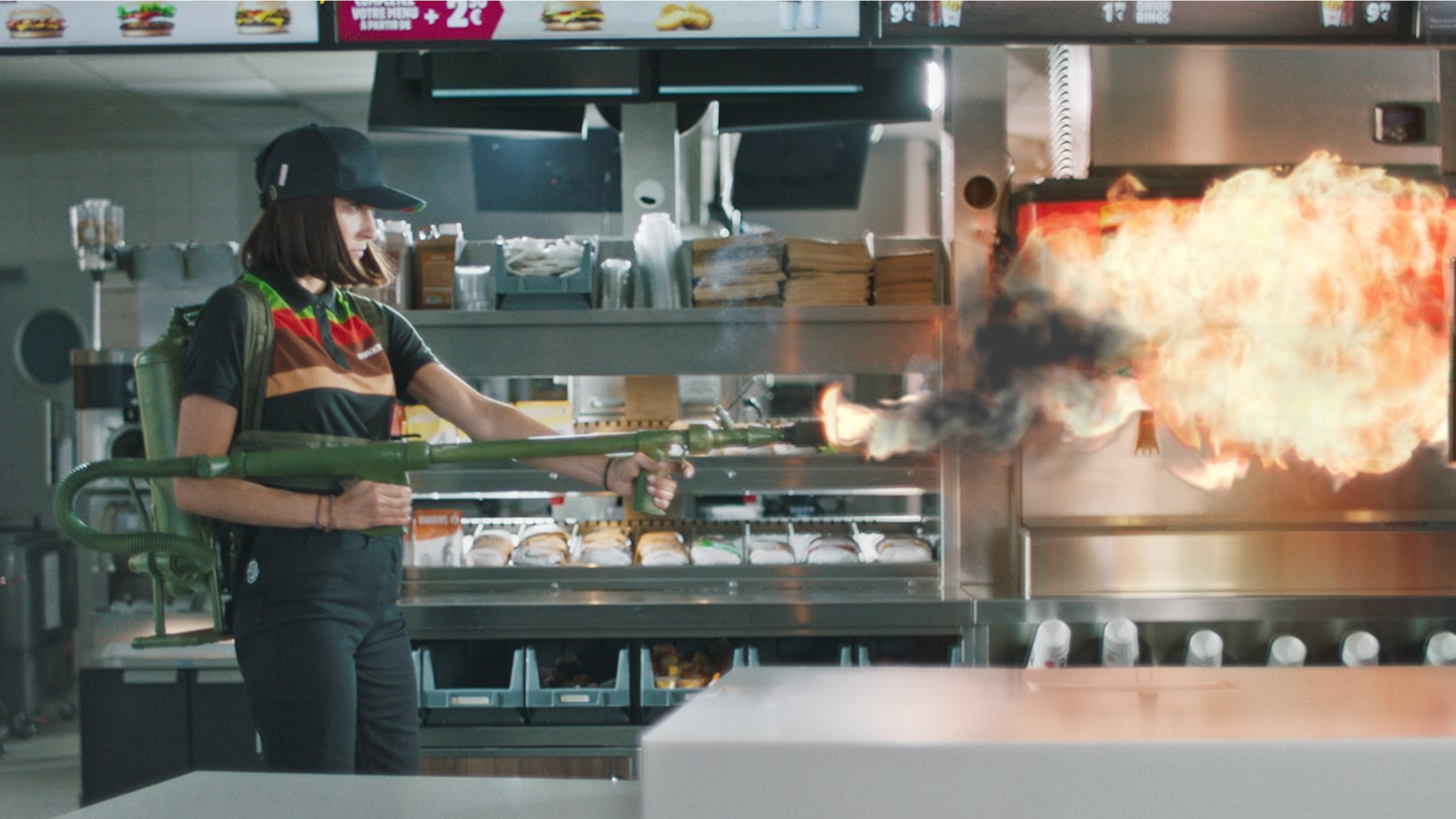 Abstand ist das erste Gebot in Burger Kings Sicherheitsanweisungen – Screenshot aus Video, Buzzman