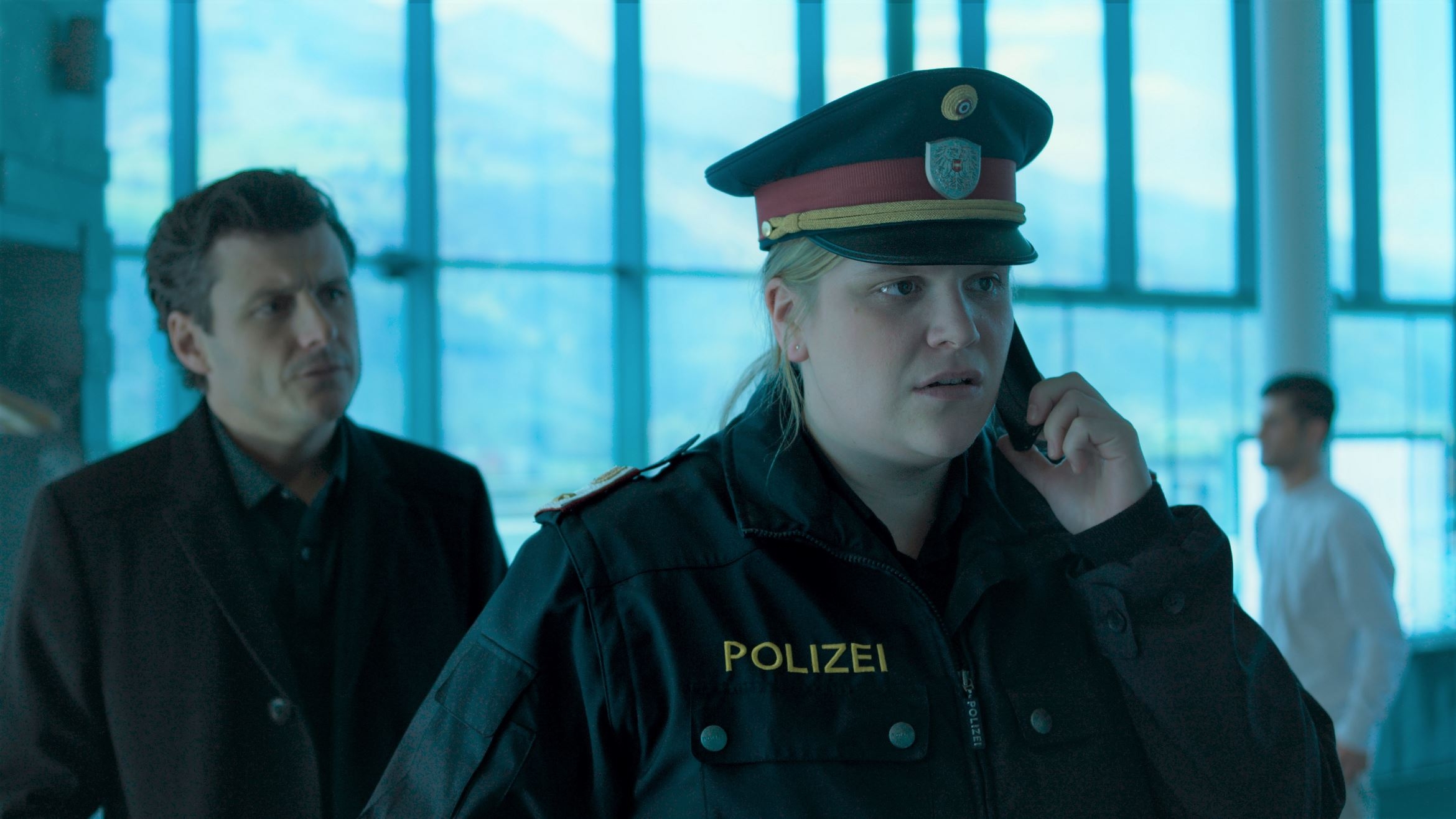 Postenkommandantin Franziska Heilmayr (Stefanie Reinsperger, r.) und der leitende Kommissar Martin Merana (Manuel Rubey) in "Das dunkle Paradies" - 