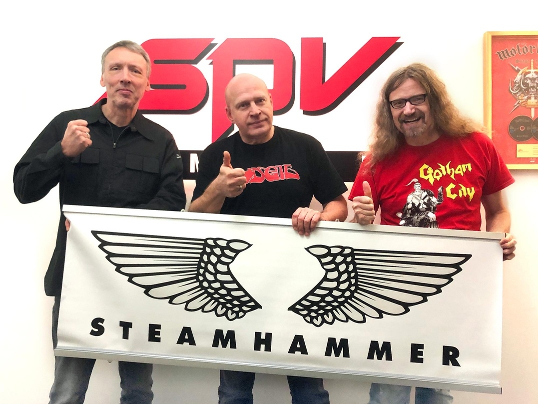 Stellen erste Schwerpunkte für 2022 vor (von links): Frank Uhle (Geschäftsführer SPV), Olly Hahn (Head of Steamhammer) und Björn von Oettingen (Head of Promotion Steamhammer)