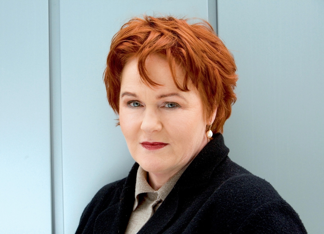 SPIO-Geschäftsführerin Christiane von Wahlert sitzt in Ludwigshafen in der Jury