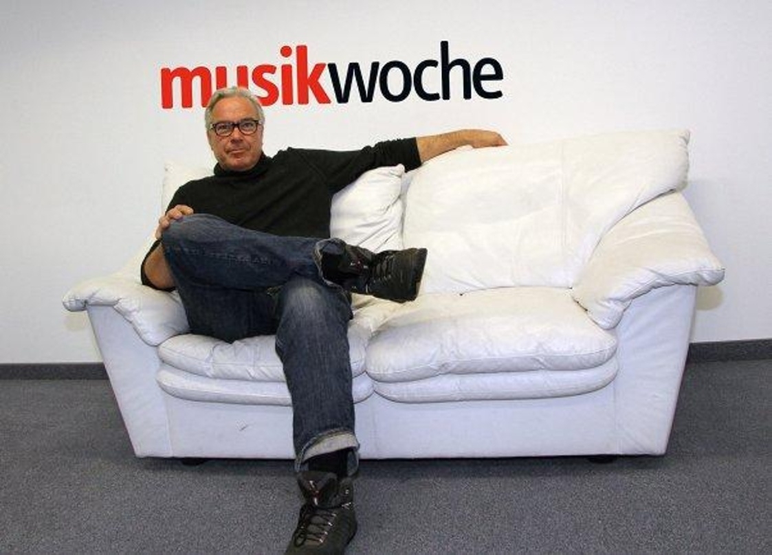 Auf der weißen Couch von MusikWoche: Stefan Gwildis