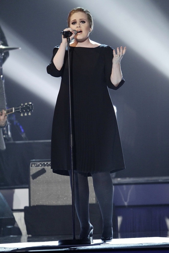 In den US-Jahrescharts doppelt spitze: Adele, hier bei der Echo-Verleihung 2011 in Berlin
