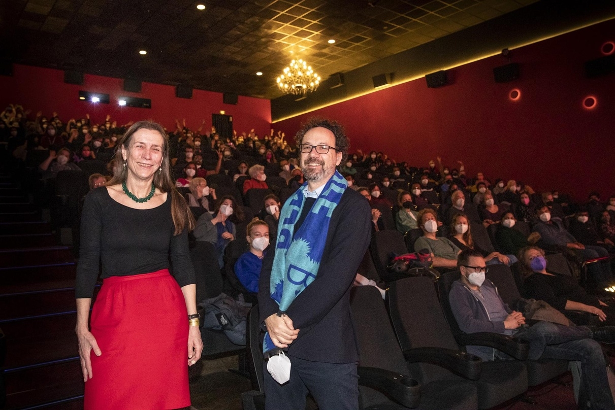 Berlinale-Geschäftsführerin Mariette Rissenbeek (l.) und der Künstlerische Leiter Carlo Chatrian im Cineplex Titania