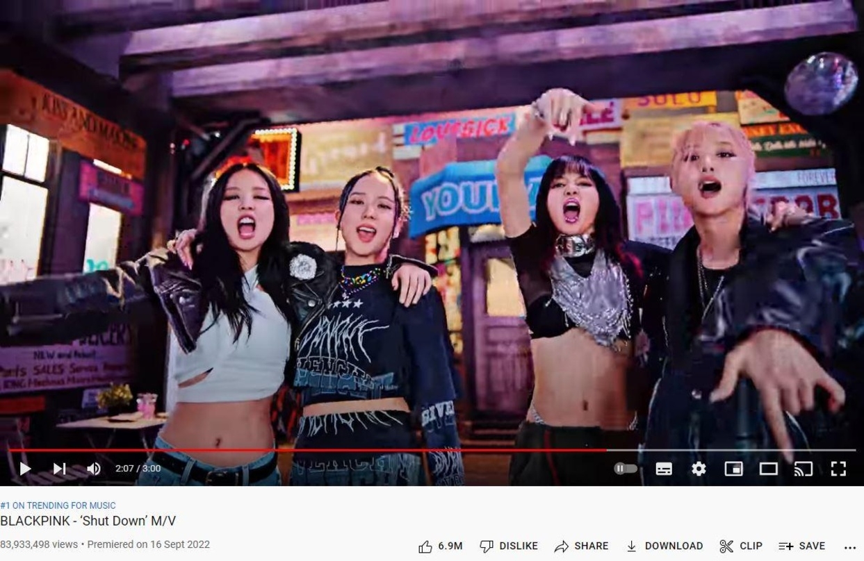 Setzen auch mit ihrem Video zum Song "Shut Down" wieder Maßstäbe: Blackpink