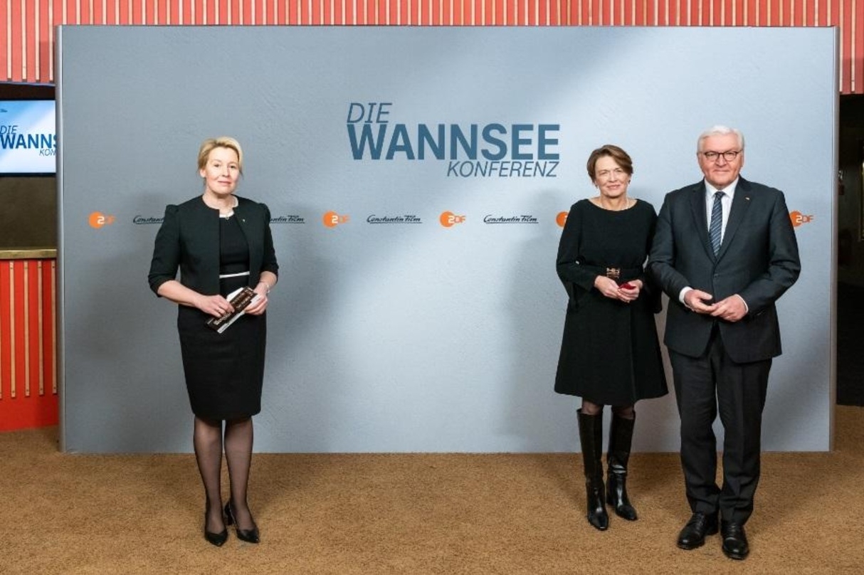Berlins regierende Bürgermeisterin Franziska Giffey, Elke Büdenbender und ihr Gatte, Bundespräsident Frank-Walter Steinmeier