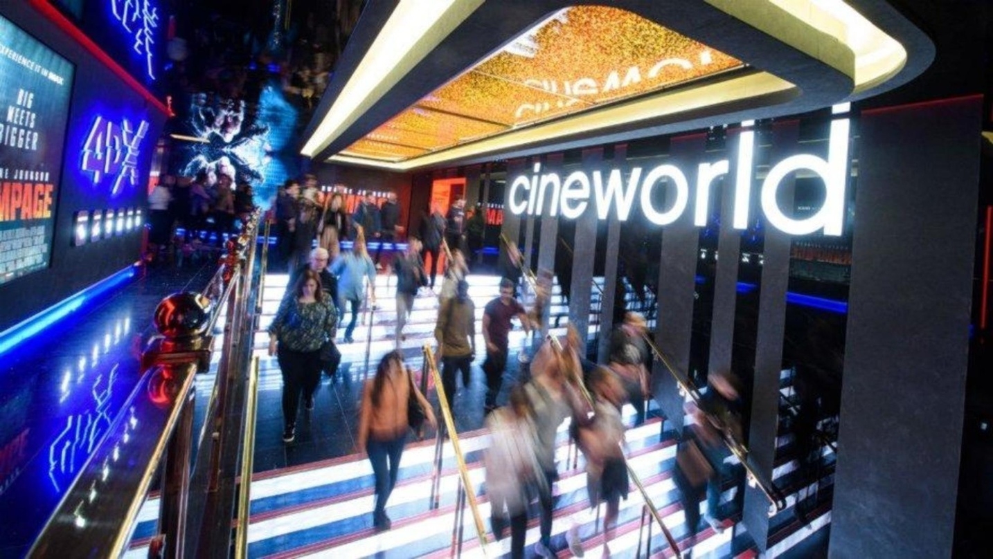 Sollte sich der Kurs von Cineworld innerhalb von drei Jahren erholen können, winken den Top-Executives satte Boni