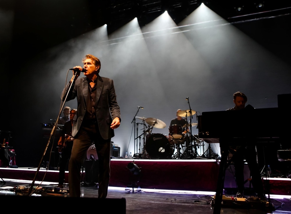 Auch 2018 in Deutschland zu erleben: Bryan Ferry auf der Bühne