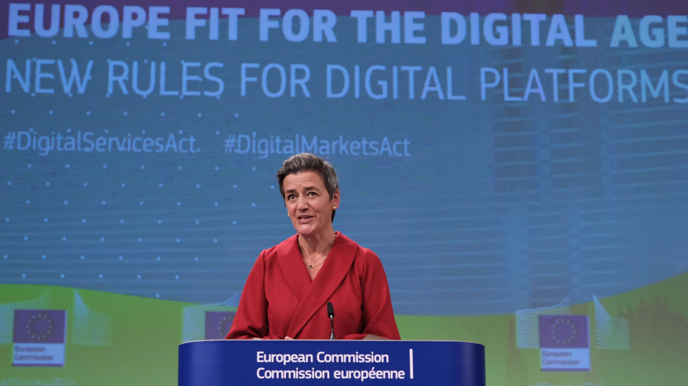 Margrethe Vestager verkündet den Entwurf des Digital Markets Act im Dezember 2020 – 
