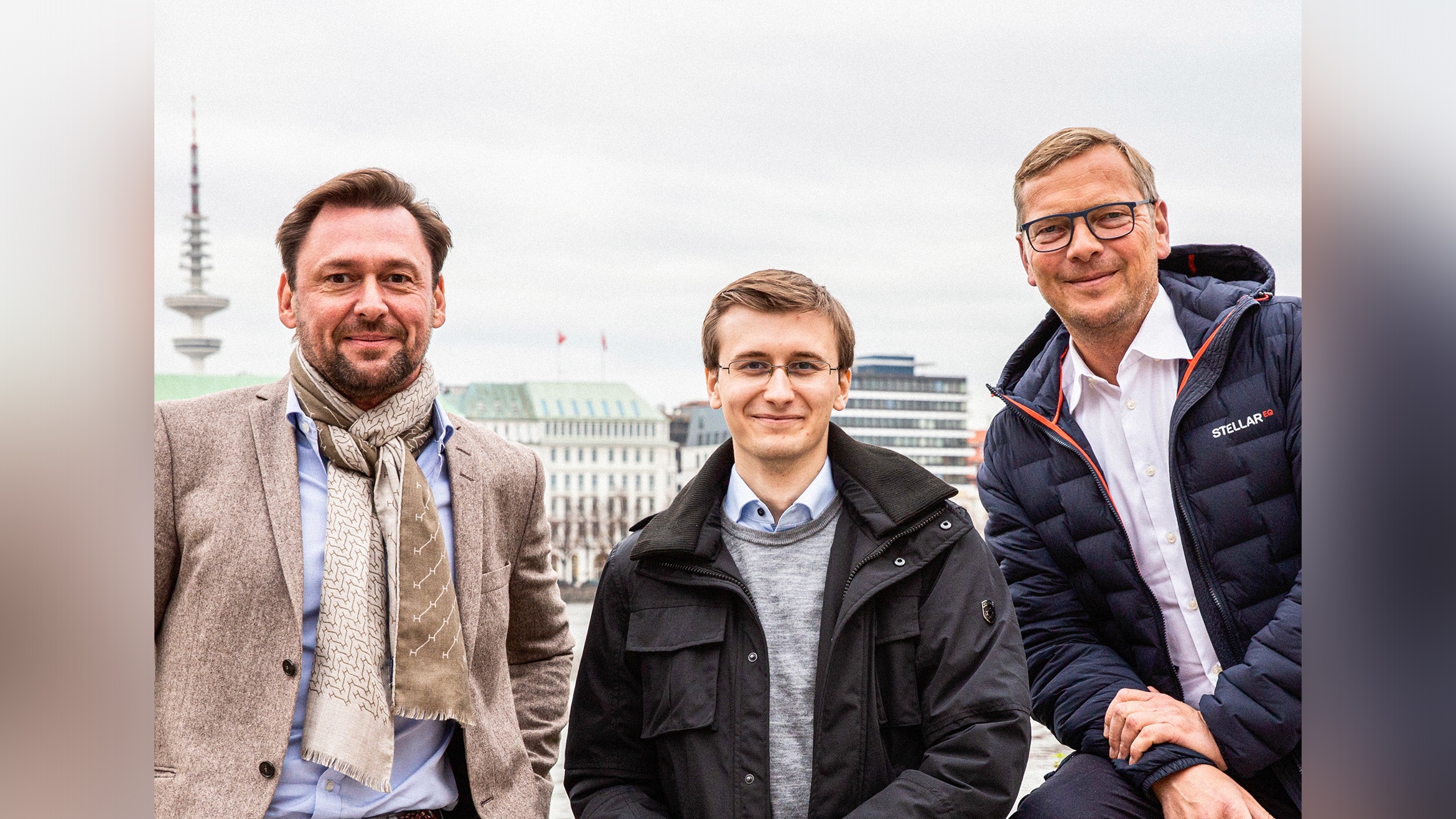 Thorsten Beckmann (CFO/COO Achtung), Simeon Atkinson (Geschäftsführer Achtung InnoHealth) und Mirko Kaminski (CEO Achtung) –
