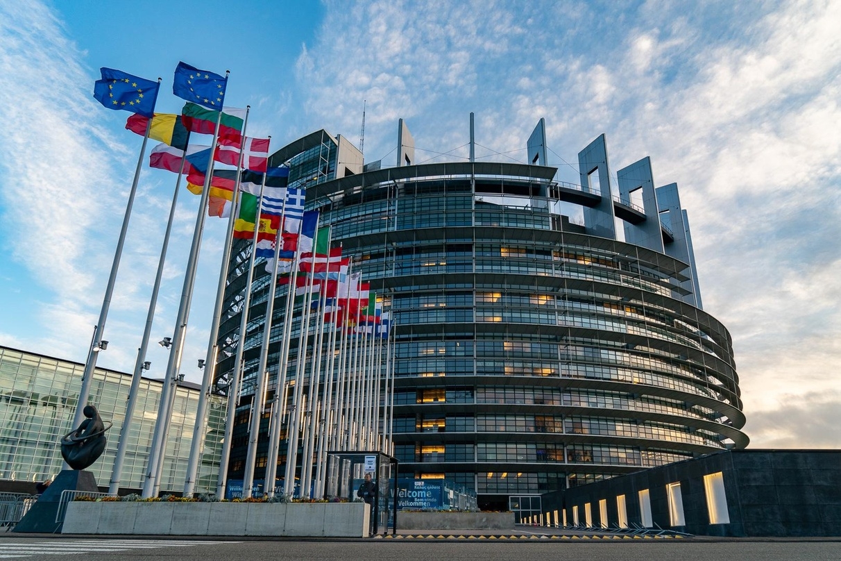 Mit überwältigender Mehrheit hat das EU-Parlament in Straßburg für stärkere Förderung der europäischen Games-Branche und kulturelle Anerkennung von Games in der EU gestimmt. Nun soll die EU-Kommission aktiv werden und ein Gesetz ausarbeiten.