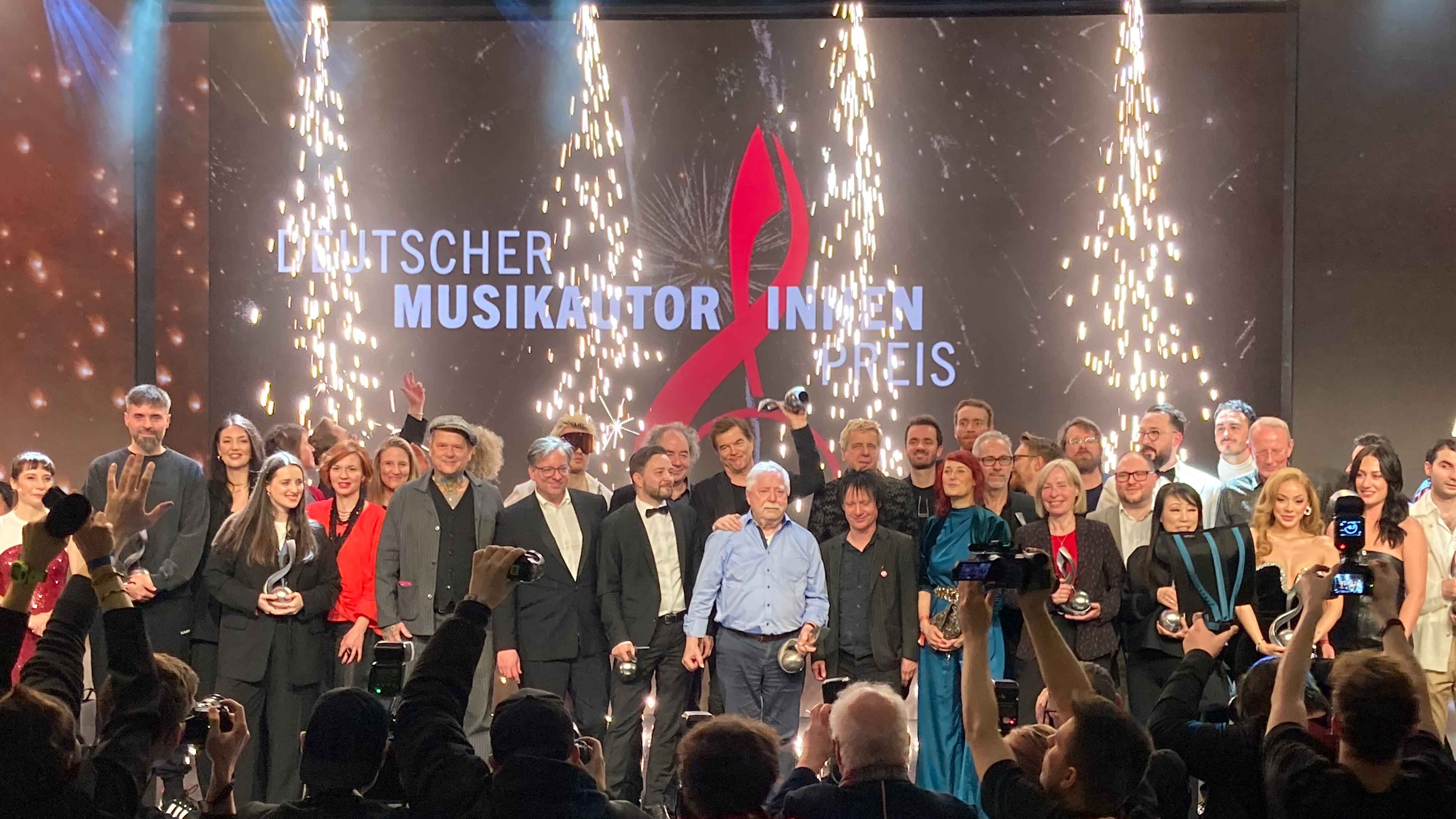 Deutscher Musikautor:innenpreis in Berlin vergeben