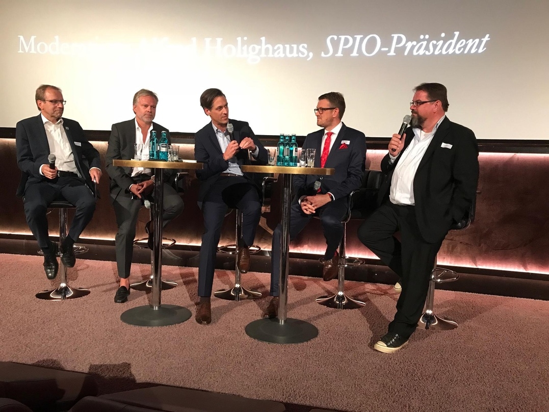 Christof Bartsch, Oliver Koppert, Gregory Theile und Martin Turowski sprachen unter Moderation von SPIO-Präsident Alfred Holighaus über das, was Kino ausmacht, es so einzigartig macht