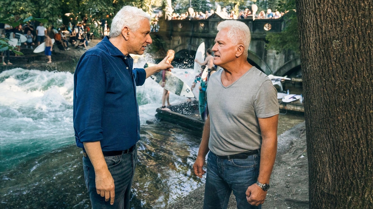 Udo Wachtveitl und Miroslav Nemec führte der BR-"Tatort" zu den Eisbachsurfern