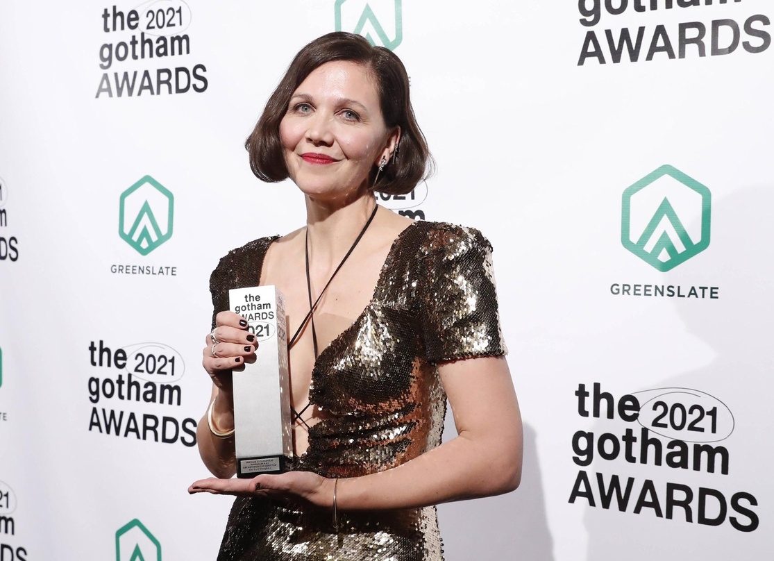 Maggie Gyllenhaal erhielt für ihr Regiedebüt "Frau im Dunkeln" zwei Gotham Awards