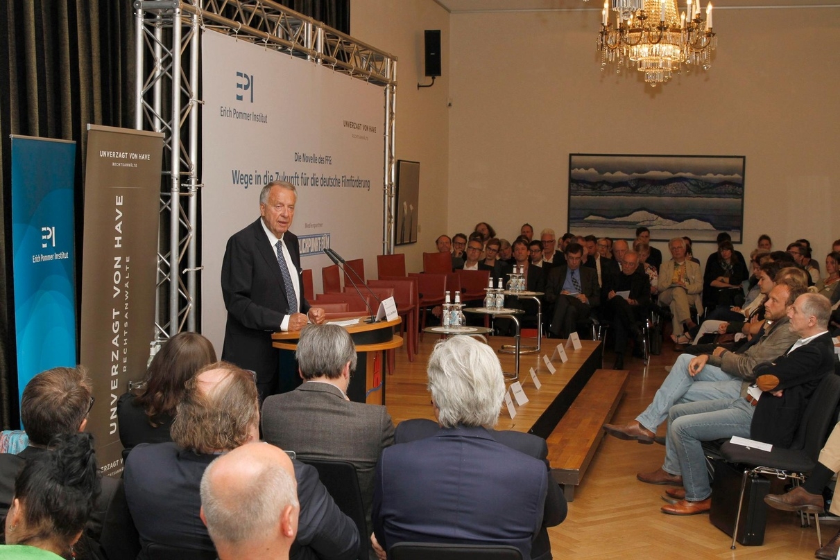 FFA-Präsident Bernd Neumann bei der Veranstaltung "Novelle des FFG: Wege in die Zukunft für die Deutsche Filmförderung"
