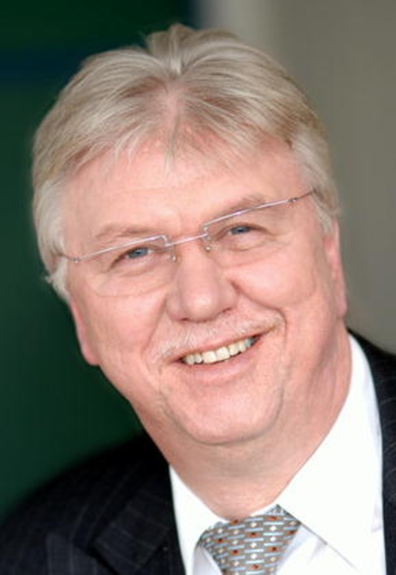 Freut sich über solide Umsatzzuwächse 2006: expert-Chef Volker Müller