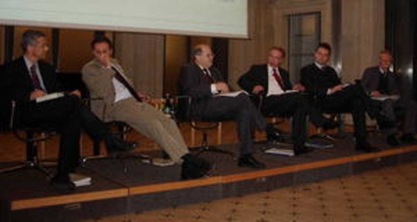 Diskutierten über den Zweiten Korb (v.l.n.r.): Hilty, Otto, Montag, Diskussionsleiter Johannes Kreile, Krings und Hucko