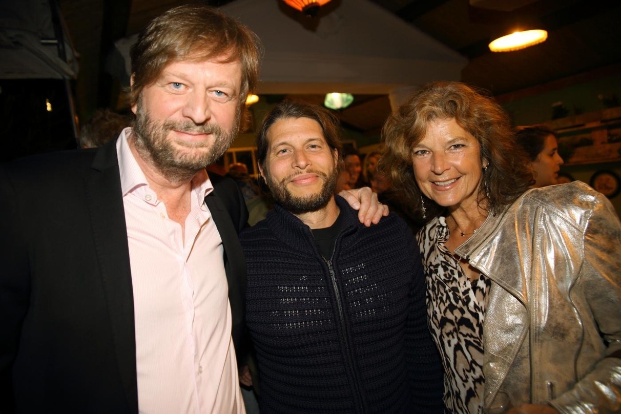 Trafen sich zur "Summerjam" im Grünen Jäger (von links): Lars Karlsson (Warner/Chappell), Philipp Palm (Nena) und Beatrice Rezat (Texterin)