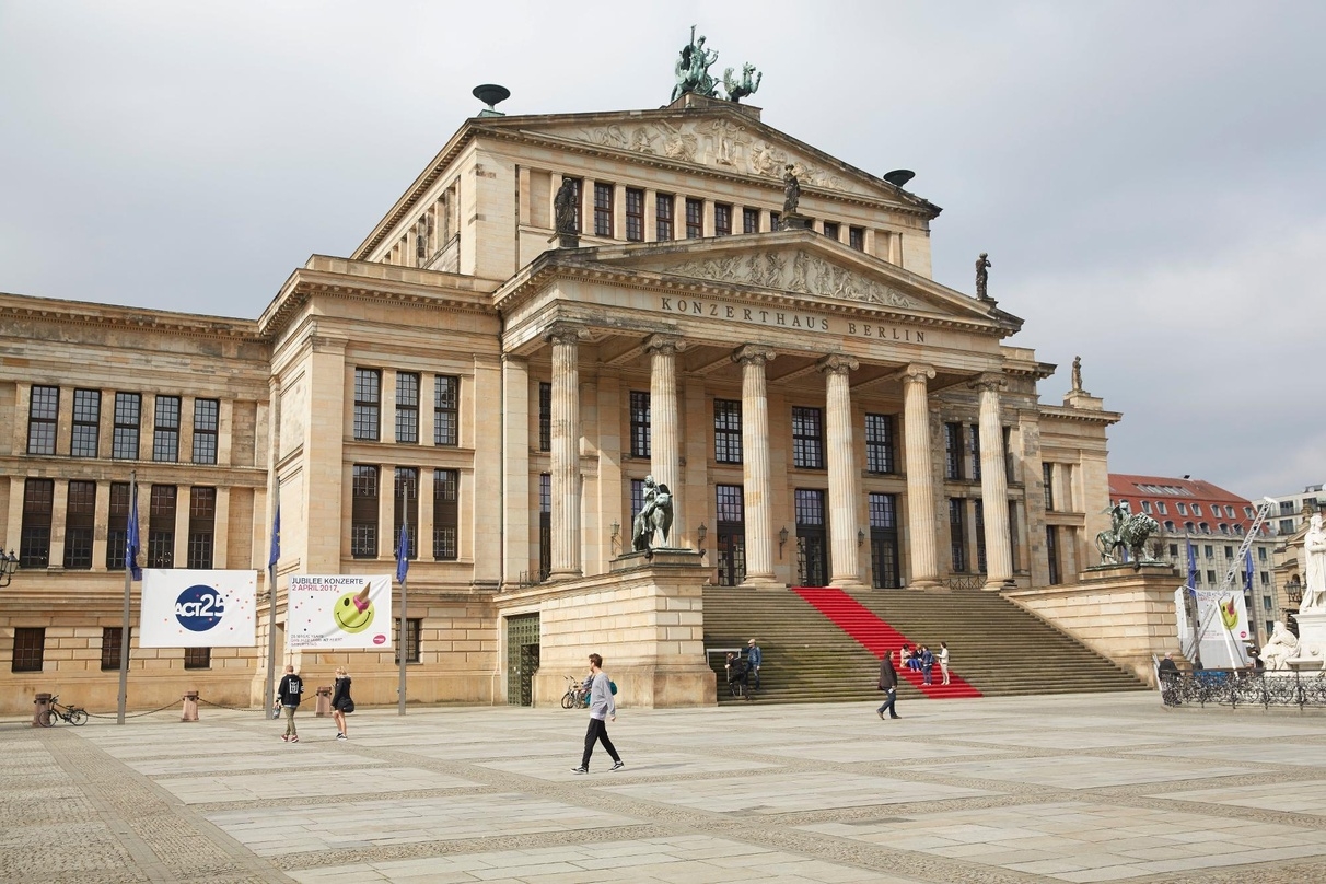 Wehende Flaggen zum Labelgeburtstag: ACT feierte den 25. im Konzerthaus Berlin