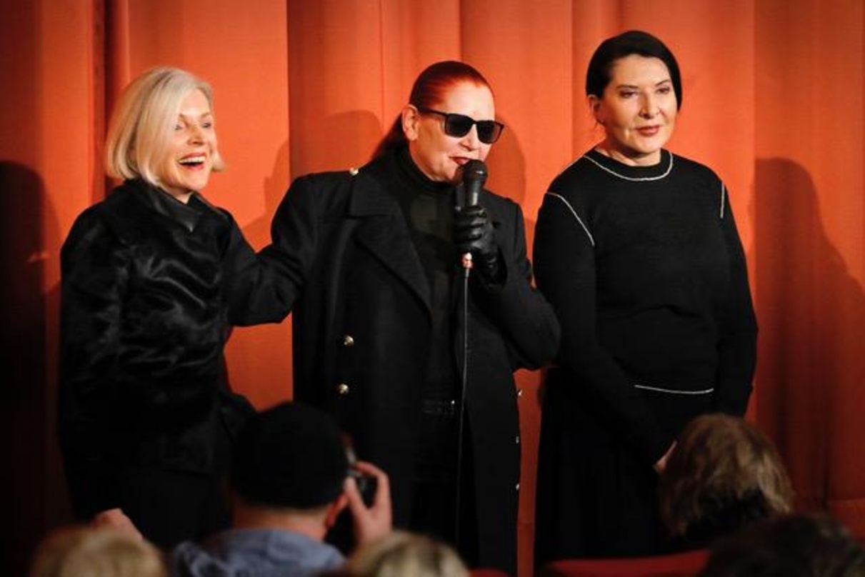 Regisseurin Evelyn Schels, Katharina Sieverding und Marina Abramovic bei der Premiere von "Body of Truth"