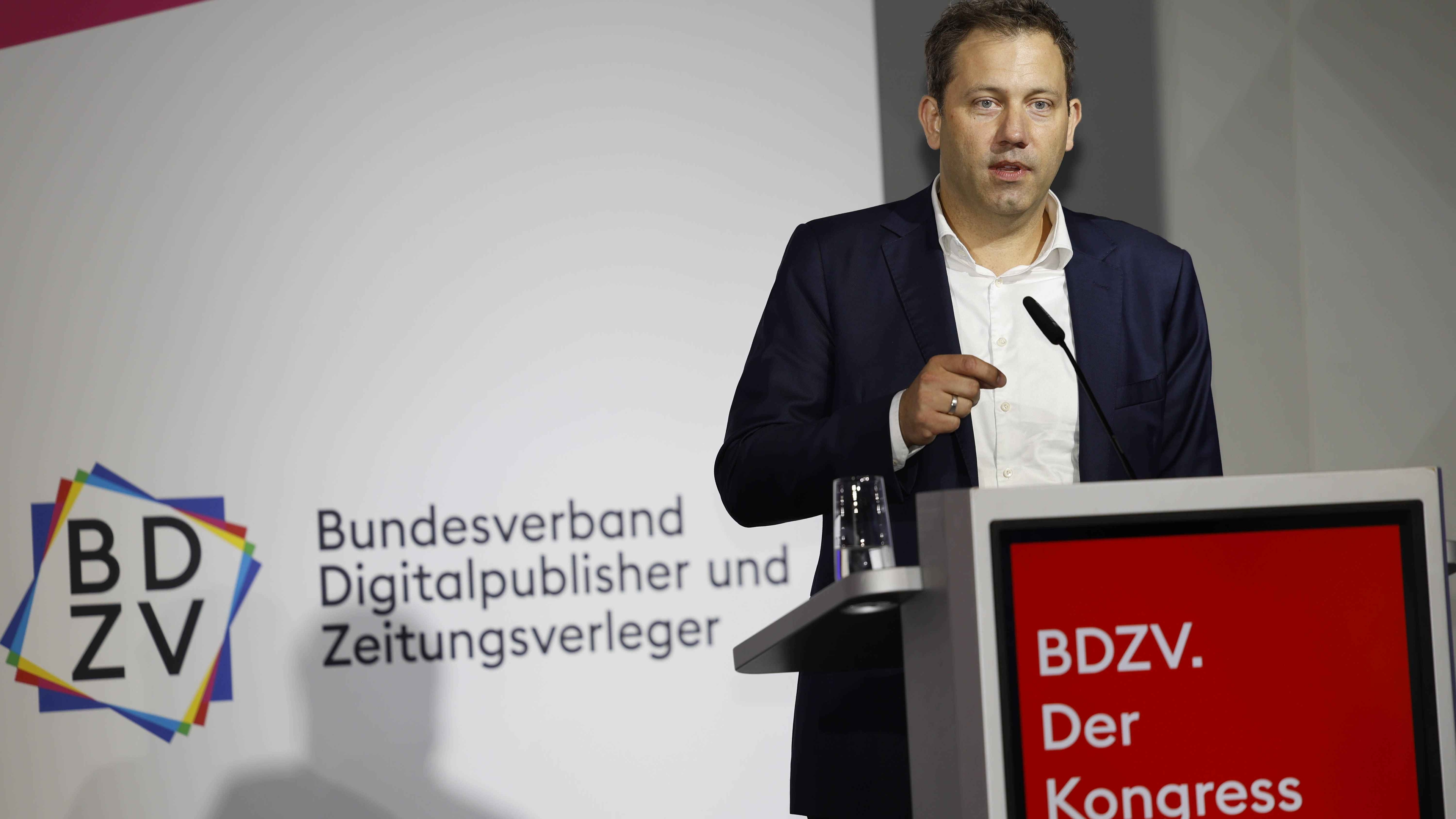 Verlage bekommen für Presseförderung Rückendeckung von SPD-Chef Klingbeil