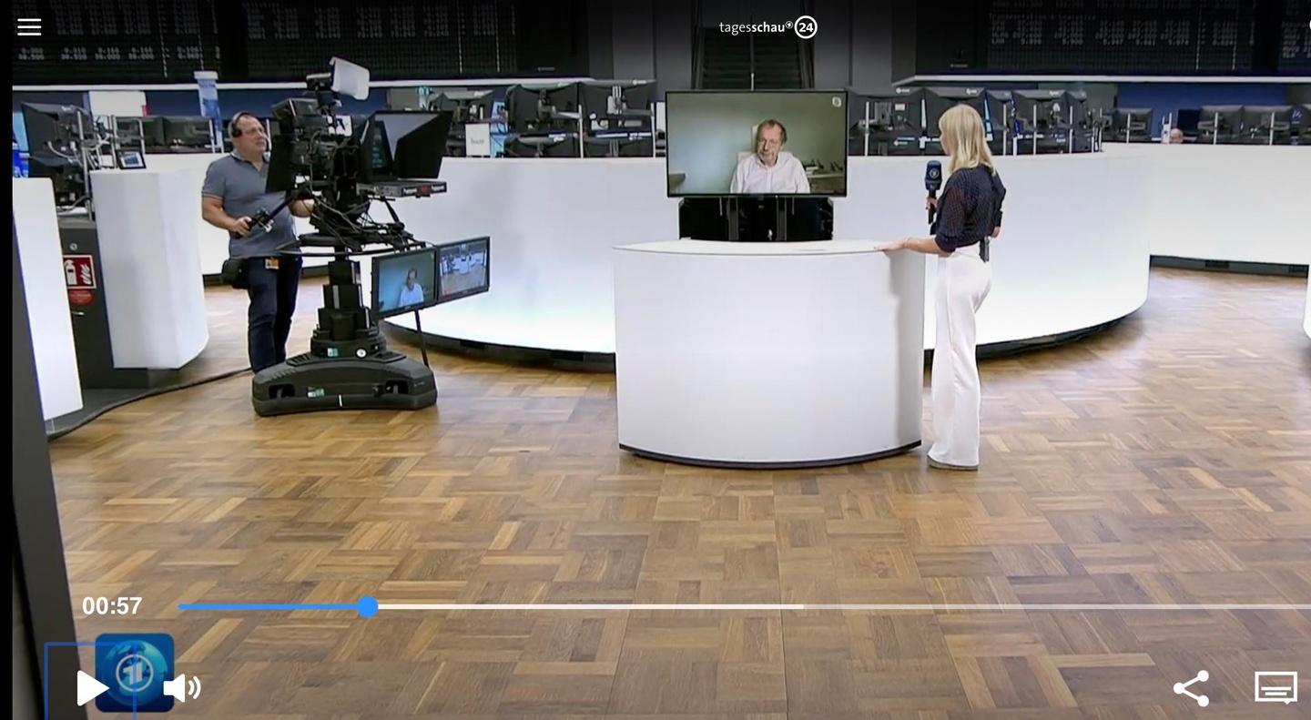 Per Bildschirm zugeschaltet ins Börsenstudio: Jens Michow im Gespräch mit Anne-Catherine Beck von der ARD-Finanzredaktion