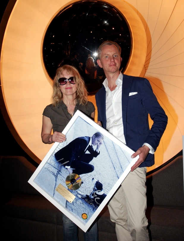 Ihre erfolgreiche Zusammenarbeit wurde jetzt mit Gold gekrönt: Max Raabe und Annette Humpe