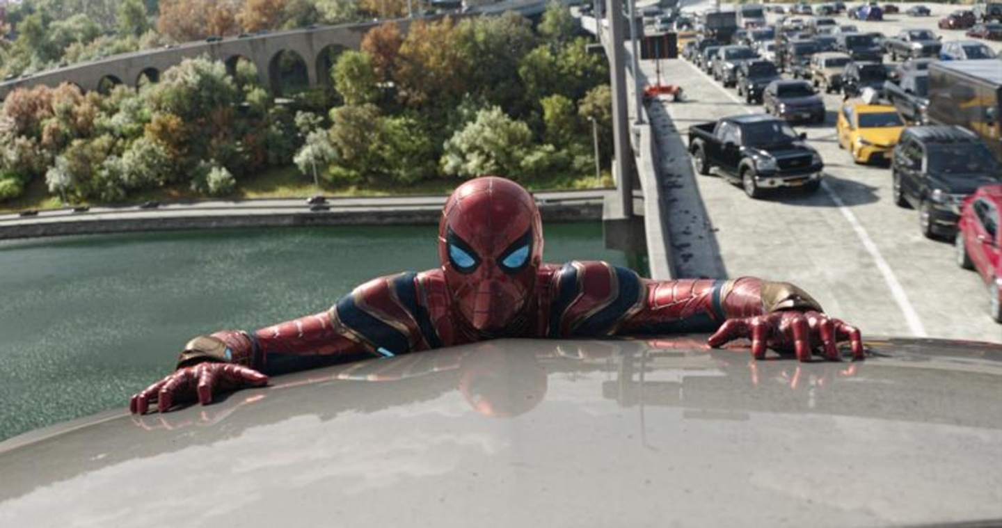 "Spider-Man: No Way Home" klammert weiter an der Spitze