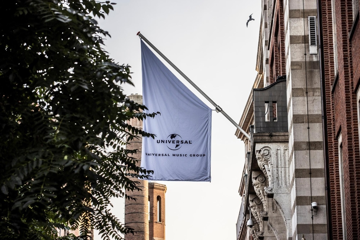 Flagge gezeigt: im September 2021 ging die Universal Music Group an der Euronext in Amsterdam an die Börse
