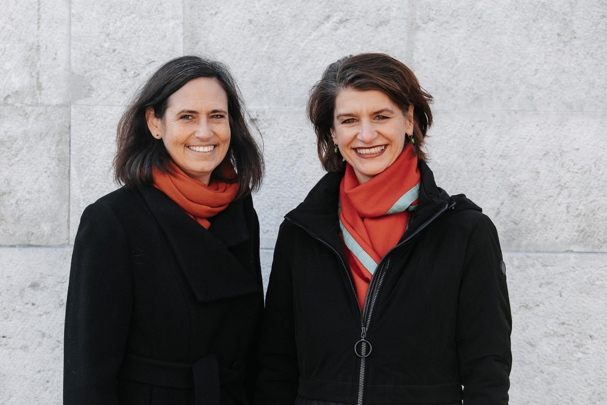 Veronika Roos (links) und ihre Nachfolgerin als administrative Leiterin der Solothurner Filmtage, Monica Rosenberg 