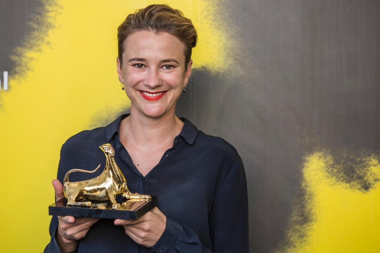Eva Trobisch, hier in Locarno mit der Auszeichnung als beste Nachwuchsregisseurin, wird auch in Cannes ausgezeichnet