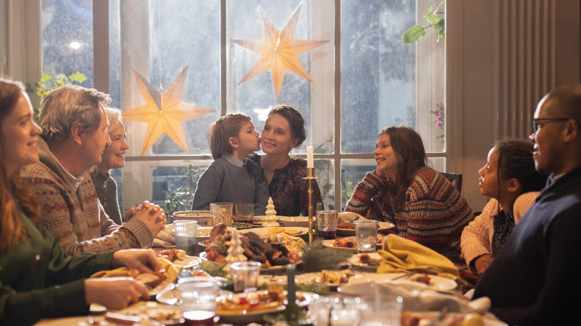 Happy End und ein fröhliches Weihnachtsfest: Die Telekom setzt dieses Weihnachten auf Zusammensein –
