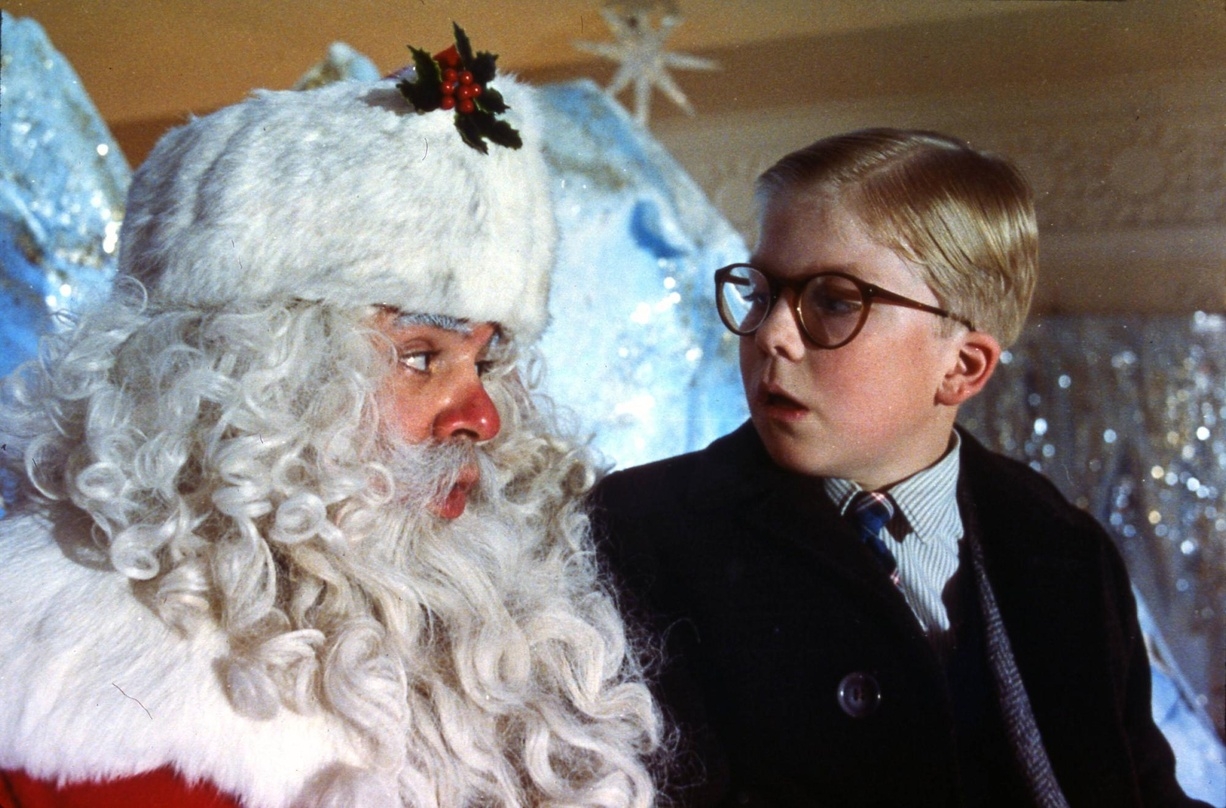 Peter Billingsley, hier in "A Christmas Story" aus dem Jahr 1984 mit dem Weihnachtsmann, so auch in dem Sequel wieder die Hauptrolle spielen 