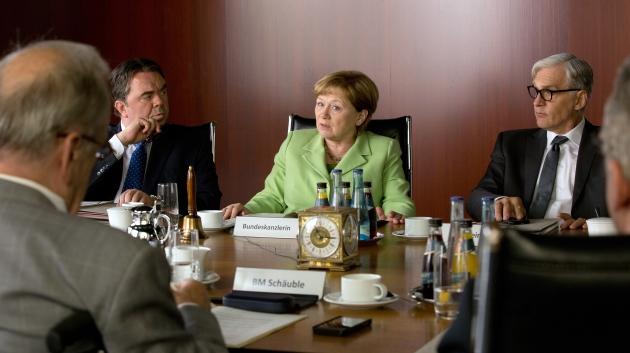 "Die Getriebenen": Sigmar Gabriel (Timo Dierkes, l.), Angela Merkel (Imogen Kogge, M.) und Frank-Walter Steinmeier (Walter Sittler, r.)
