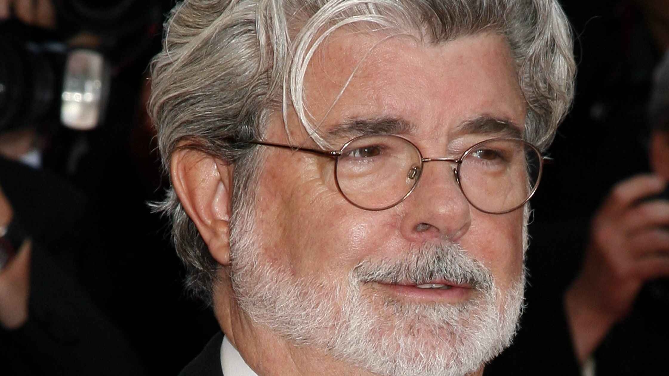  George Lucas erhält die Ehren-Palme d'Or des 77. Festival de Cannes.