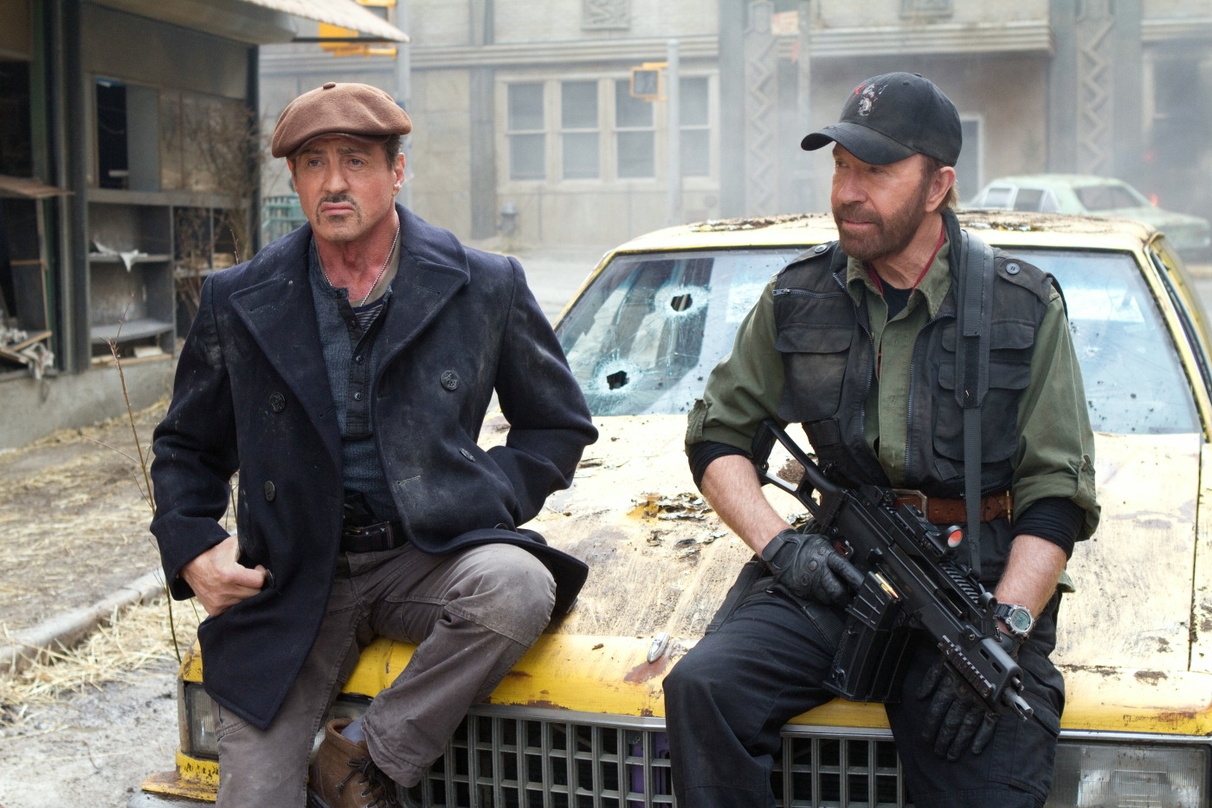 Lassen's nochmal krachen: Sylvester Stallone und Chuck Norris in "The Expendables 2"